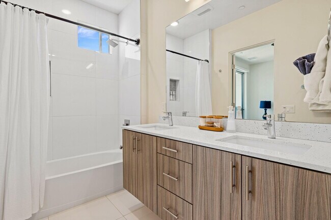 Building Photo - 191 The Riv