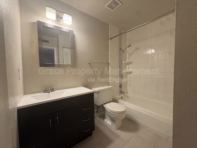 Building Photo - 3623 S Sheridan Blvd