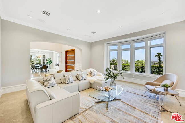Building Photo - 386 Torrey Pines Dr