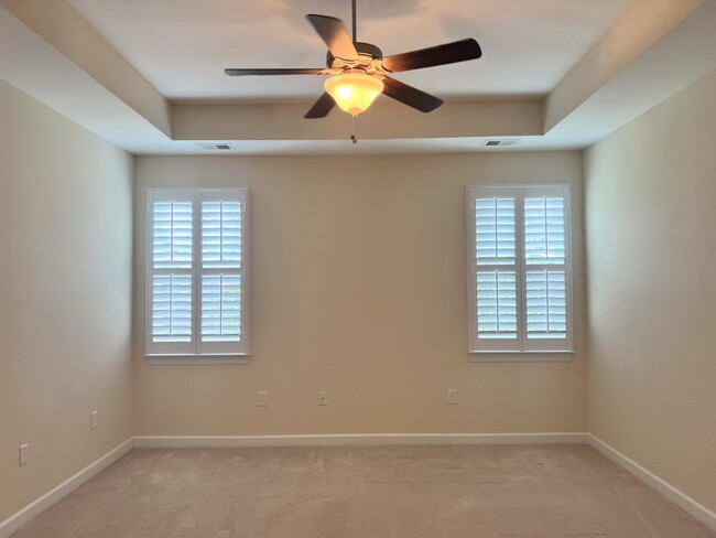 Building Photo - MARKET COMMON - 3 BEDROOM, 2.5 BATH HOME A...