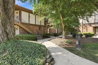 Building Photo - 2260 Rome Dr