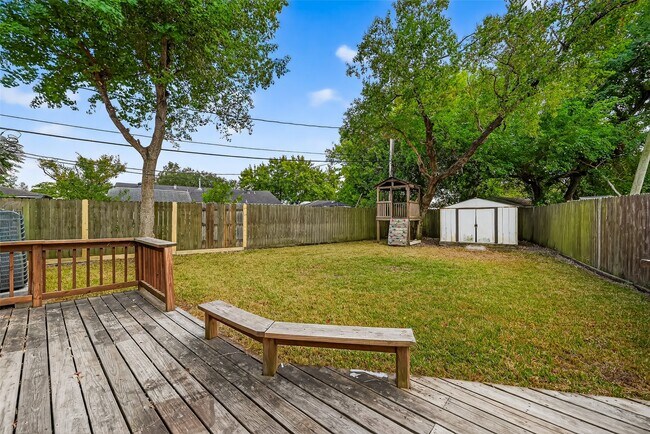 Building Photo - 1111 Choate Cir