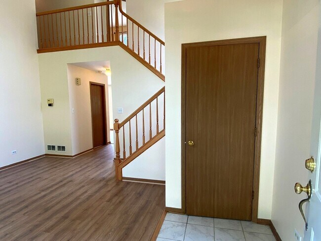 Building Photo - 779 Wildflower Cir