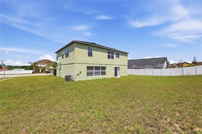 Building Photo - 7339 Country Run Pkwy