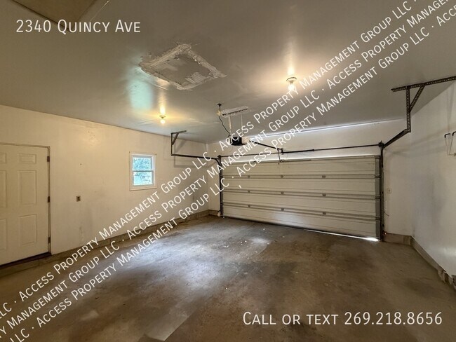 Building Photo - 2340 Quincy Ave