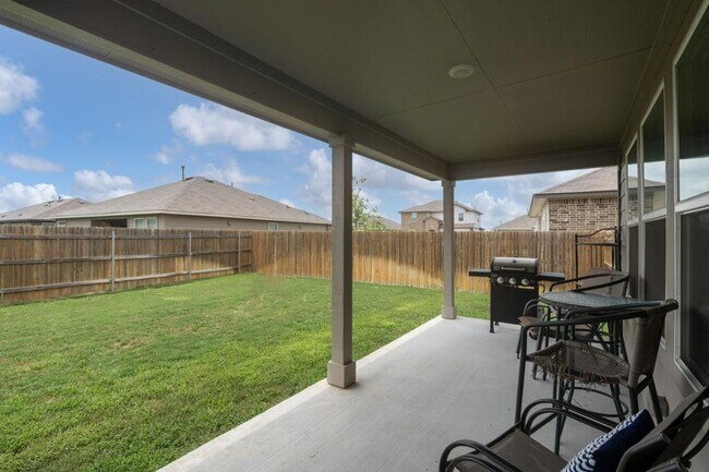 Building Photo - 1444 Acorn Wood