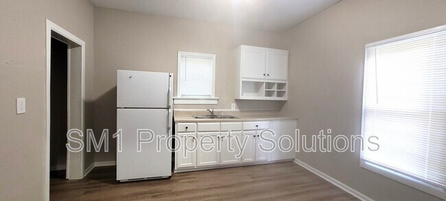 Building Photo - 1306 Pearson St
