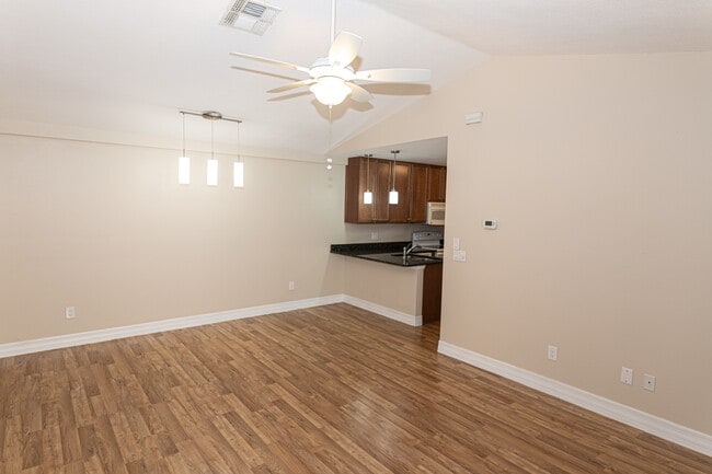 Building Photo - 13391 Broadhurst Loop