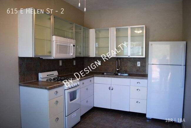 Building Photo - ALL UTILITIES INCLUDED - Updated Historic 1929 1 Bed 1 Bath Attached Bungalow