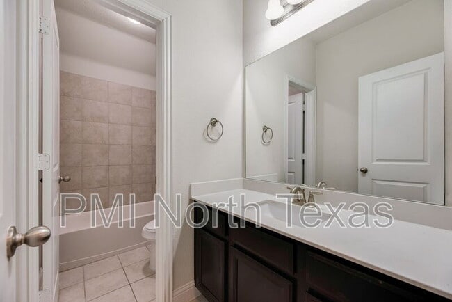 Building Photo - 14054 El Toro Rd