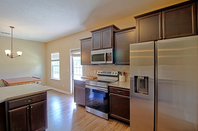 Building Photo - 50 Sunflower Cir NE