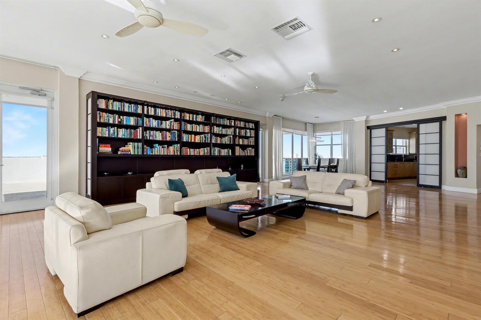 Building Photo - 3430 Galt Ocean Dr