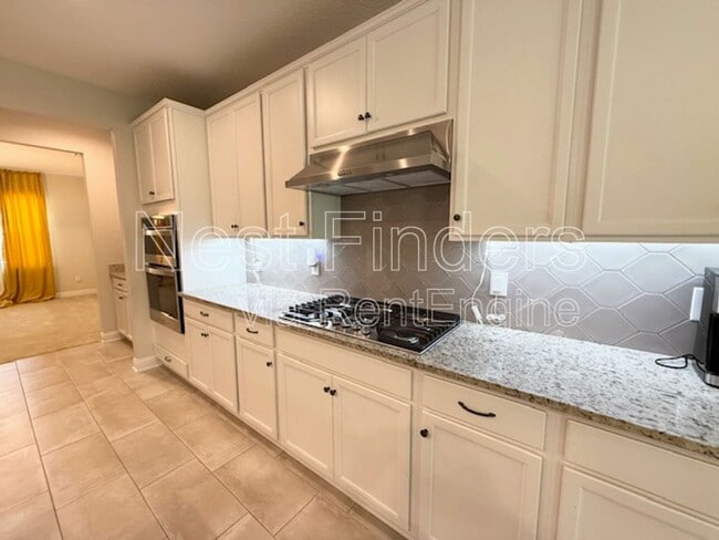 Building Photo - 676 Natureland Cir