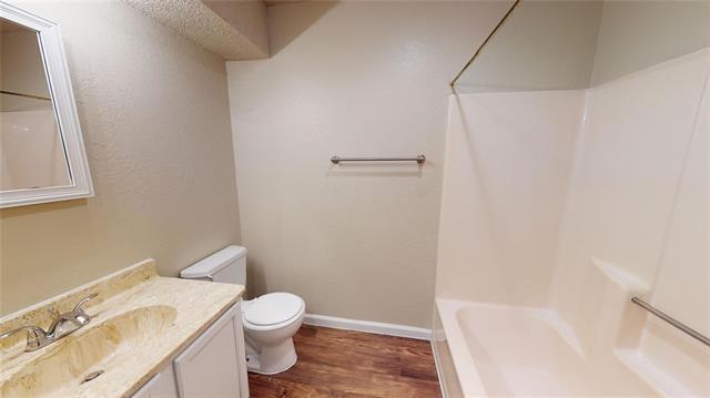 Building Photo - 214 Renfro St