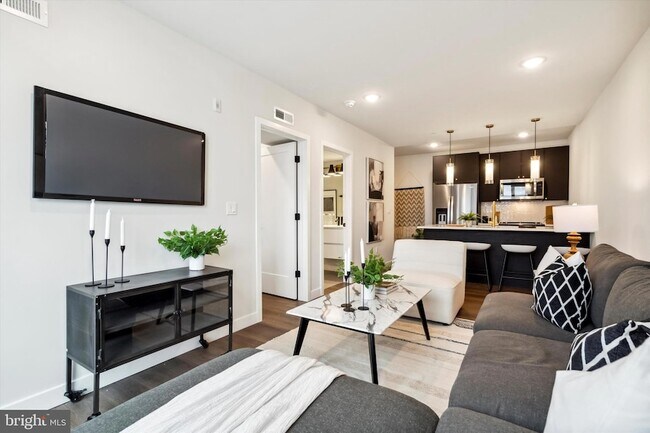 Building Photo - 1102 Germantown Ave