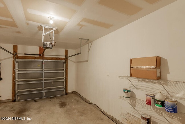 Building Photo - 2307 Sunset Bluff Dr