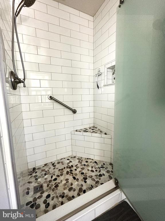 Building Photo - 623 Sean Dr