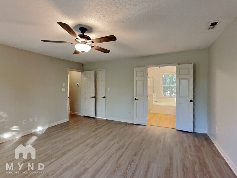 Building Photo - 2701 Moorsfield Ct