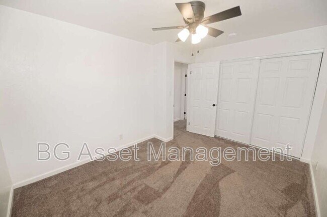 Building Photo - 547 Rodeo Ave