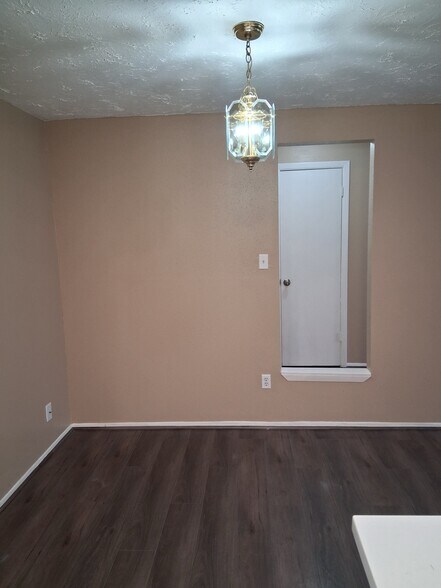 Building Photo - 18731 Twigsworth Ln