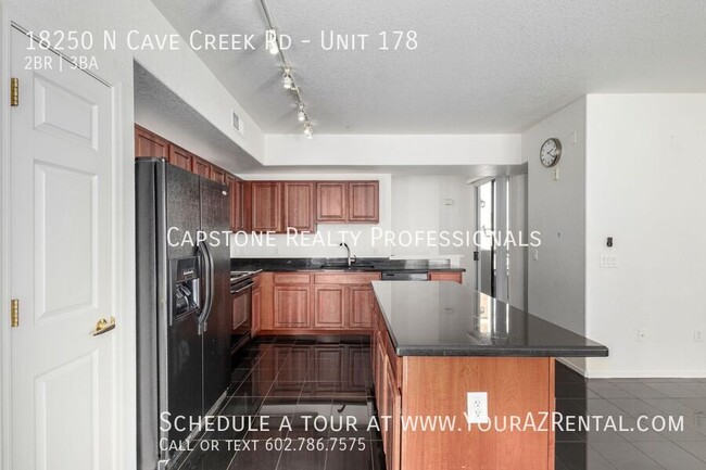 Building Photo - Stunning 2-Bedroom, 2.5-Bath Townhouse in ...