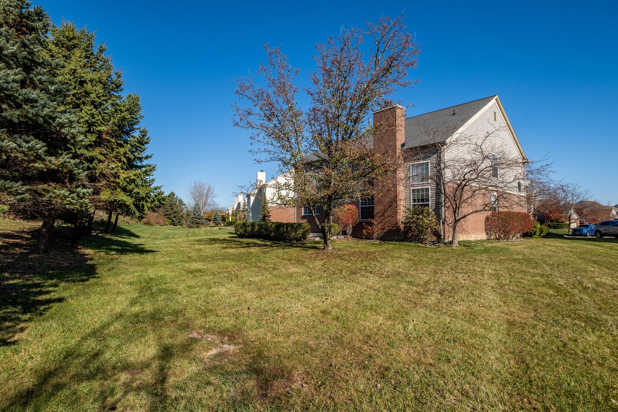 Building Photo - 466 Ivy Ln