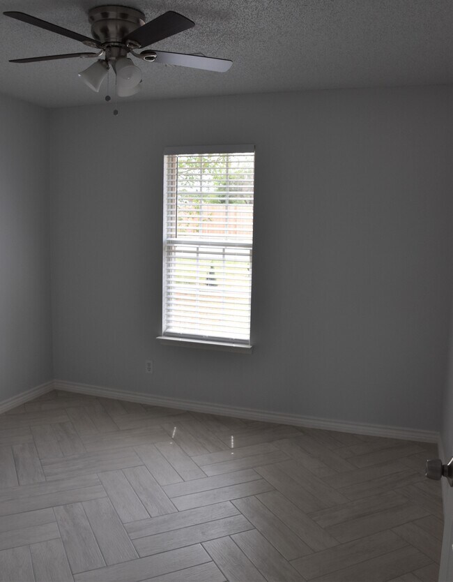 Building Photo - 1110 Amberton Pkwy