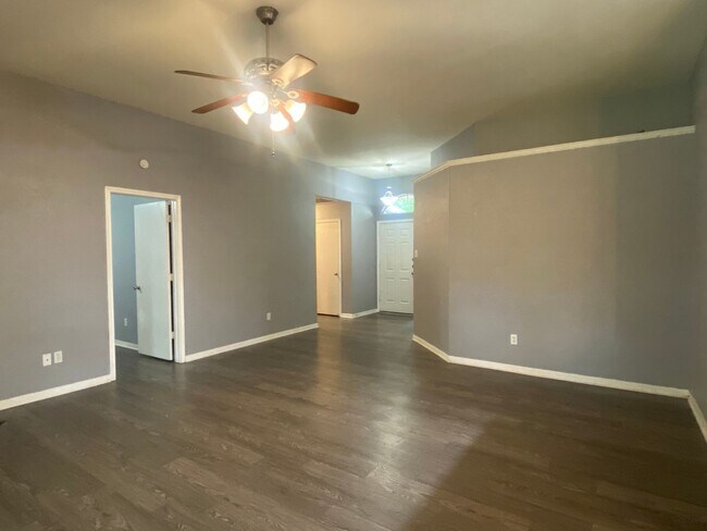Building Photo - 3 BEDROOM, BELTON ISD