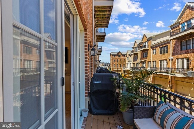 Building Photo - 1262 Dockside Cir