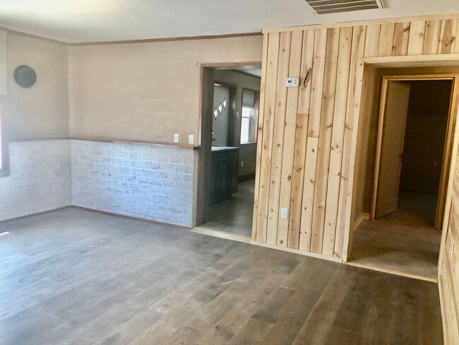 Building Photo - Pioche Mining Town 2 Bedroom Home