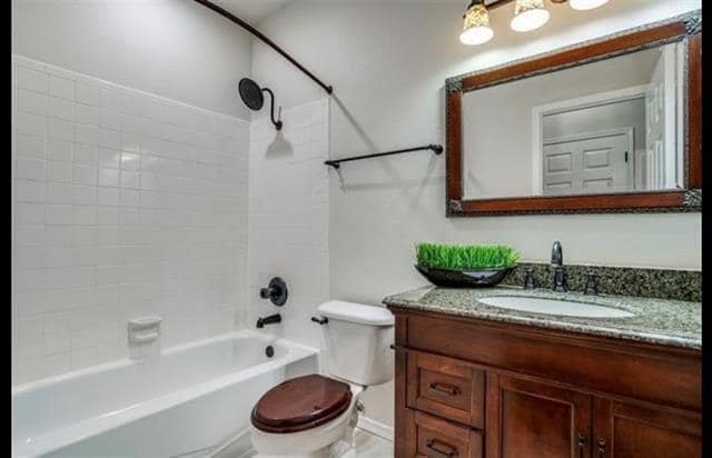 Building Photo - 2032 Signal Ridge Pl