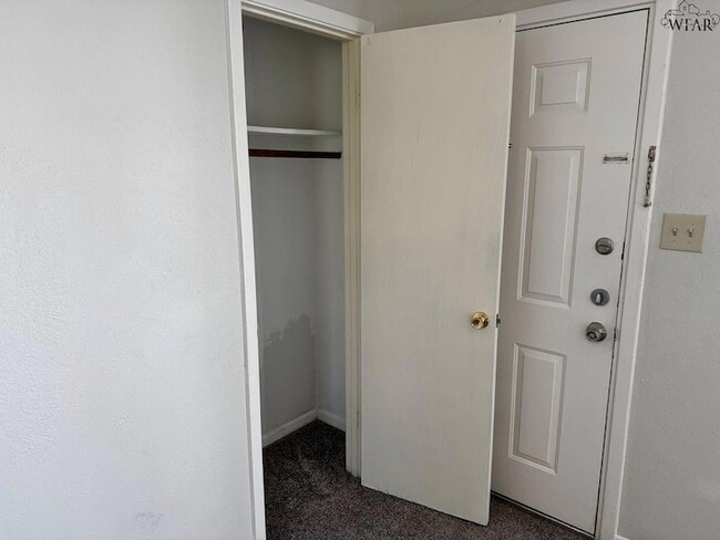 Building Photo - 4610 N Eden Hills Cir