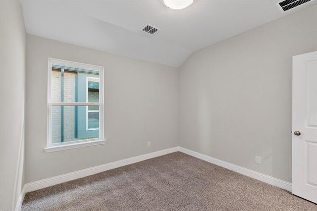 Building Photo - 733 Fencerow Trl