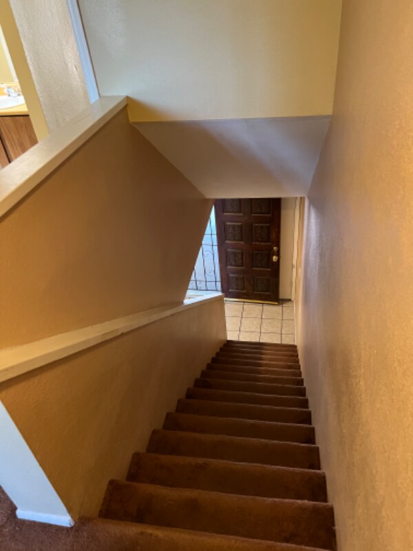 Primary Photo - 122 S Hardy Dr