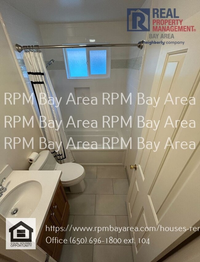 Building Photo - Spacious and Classic Home in Sunnyvale 3BD...
