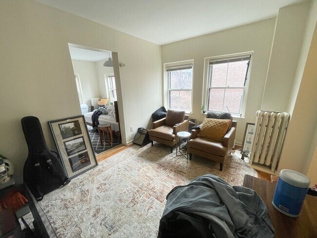 Building Photo - 68 Myrtle St