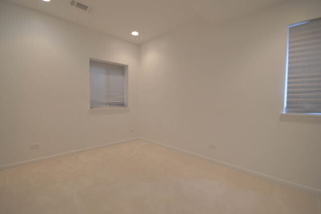Building Photo - 298 Jennifer Ct