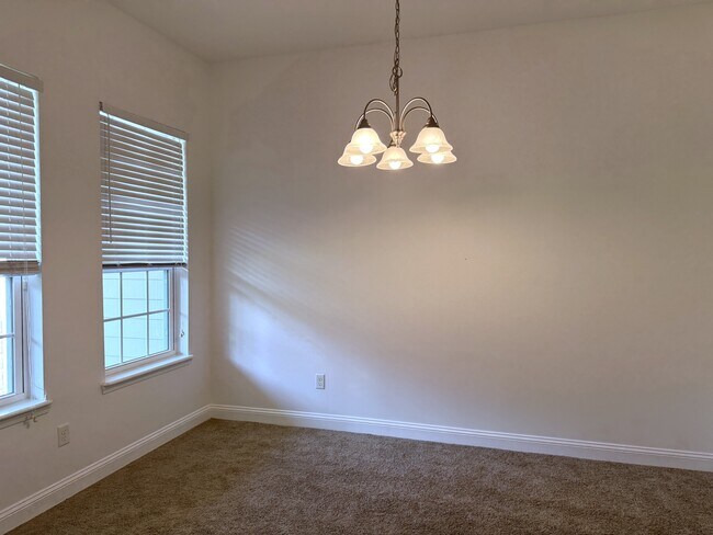 Building Photo - 79717 Plummer's Creek Dr