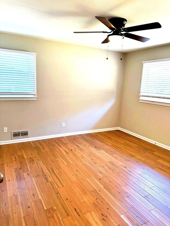 Building Photo - Charming 3BR House in Atlanta