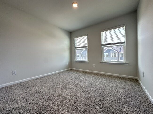 Building Photo - 2801 Farmhouse Dr