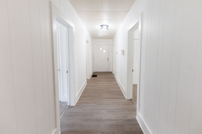 Building Photo - Move-In Ready 4BR Home with Large Backyard