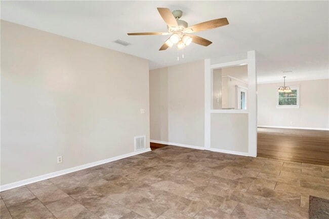 Building Photo - 6023 Lazy Ln