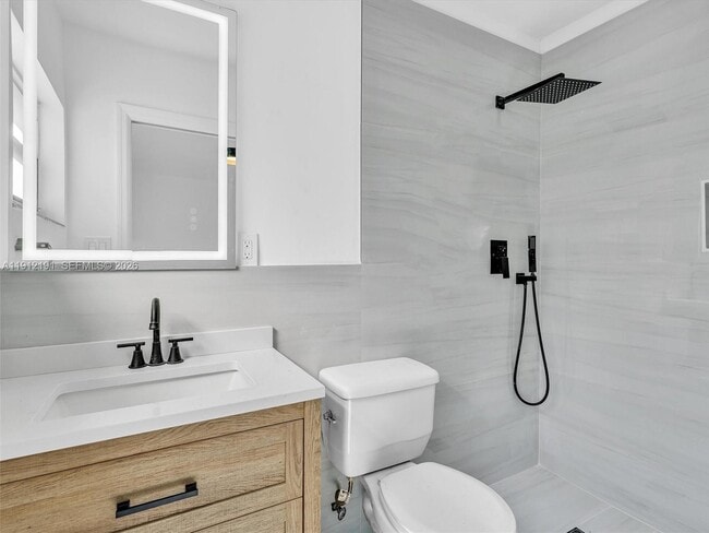 Building Photo - 9324 Byron Ave