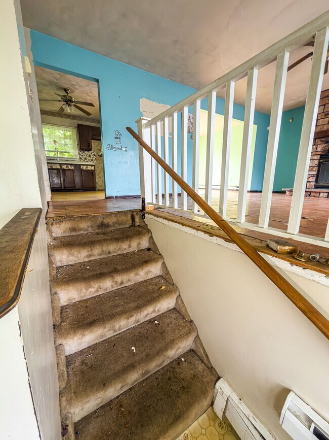 Building Photo - 161 Pentagon Cir