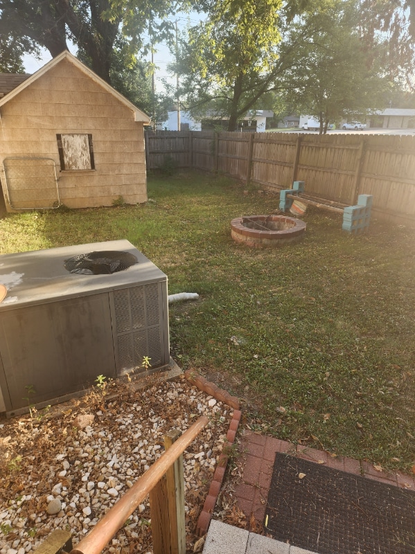 Building Photo - 308 N Miles Ave