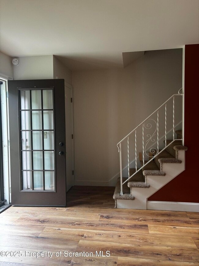 Building Photo - 107 Garney St