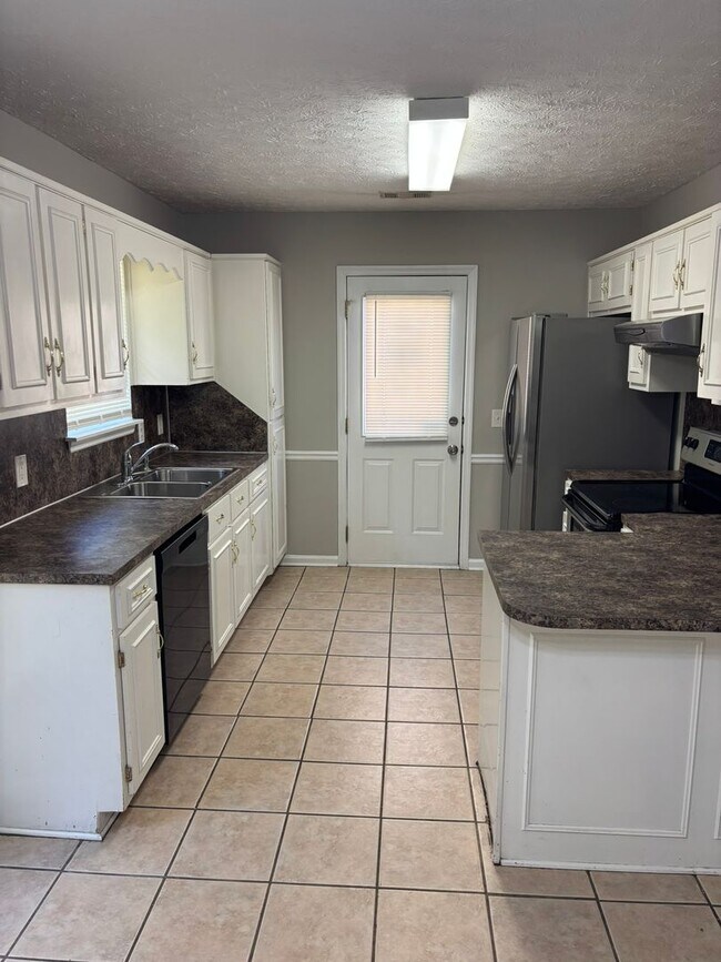 Building Photo - Located off of St Marys Road