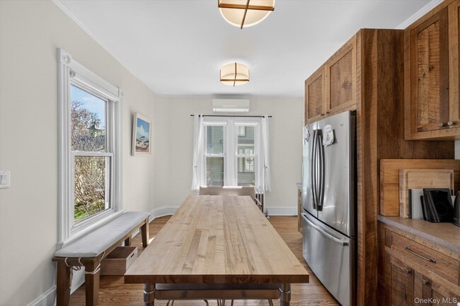 Building Photo - 22 High St