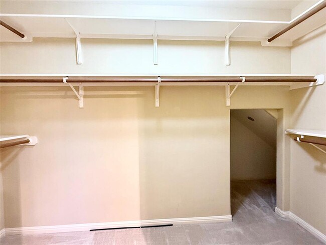 Building Photo - 3916 Bonnie Ln