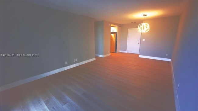 Building Photo - 200 S Birch Rd